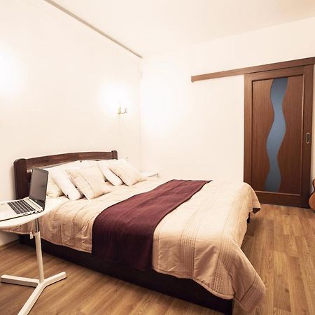 Sova Apartment Lviv Сenter Сity Esterno foto