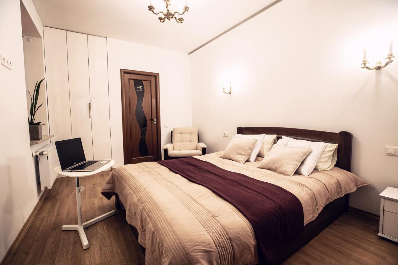 Sova Apartment Lviv Сenter Сity Esterno foto